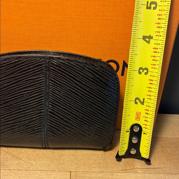 Louis Vuitton Black Epi Demi Lune Coin Pouch! - Picture 10 of 10